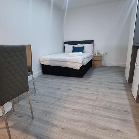 Brand New Collection Of Studios Close To Tube Station ลอนดอน ภายนอก รูปภาพ
