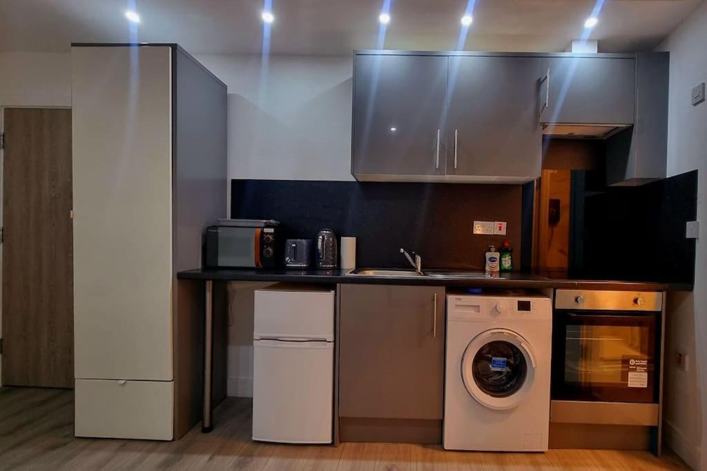 Brand New Collection Of Studios Close To Tube Station ลอนดอน ภายนอก รูปภาพ